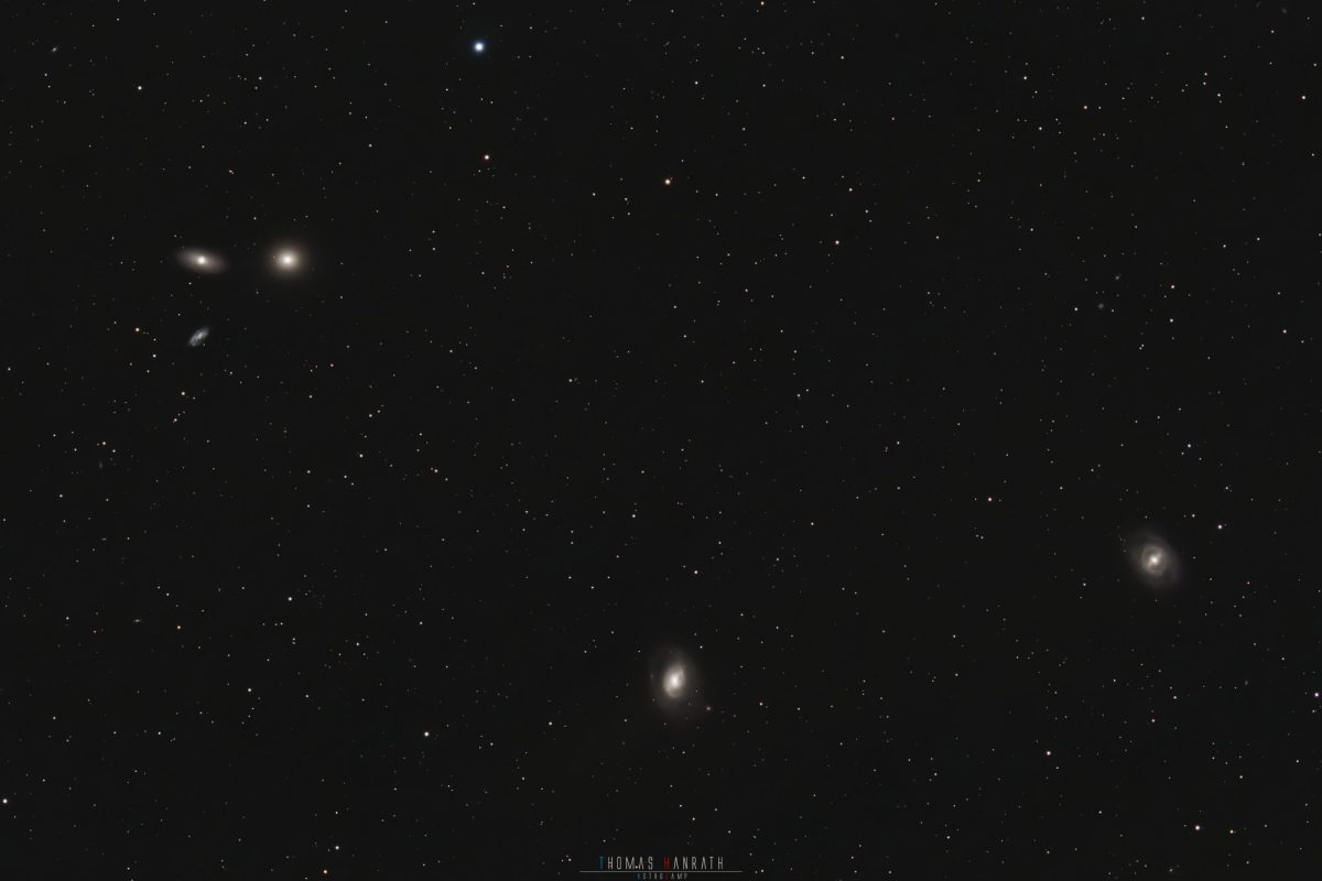 Astrofoto: Messier 96, Messier 95 und Messier 105, aufgenommen am 24. März 2022